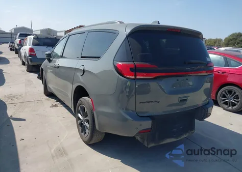 2021 Chrysler Pacifica Touring из США, поврежденный, VIN 2C4RC1FG3MR568750